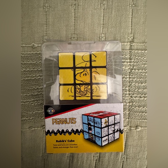 Peanuts Puzzle Cube - Black and White - Picture 2 of 2